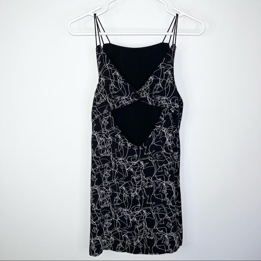 URBAN OUTFITTERS // SILENCE + NOISE Ella Printed Crepe Shift Mini Dress Medium - Picture 14 of 16